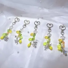 #176 ハンドメイド ビーズキーホルダー チャーム レモン　爽