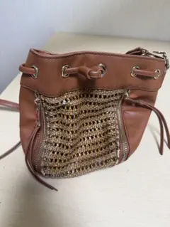 ショルダーバッグ ブラウン 編み込みデザイン