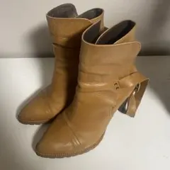 レザーアンクルブーツ ベージュ 中ヒール　-A-