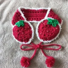 イヤーマフ　イヤーマフラー　ヘッドドレス　ハンドメイド　かぎ針編み　いちご