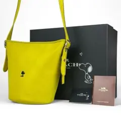 【極美品】コーチ スヌーピーコラボ レザー ショルダーバッグ 黄色 斜め掛け