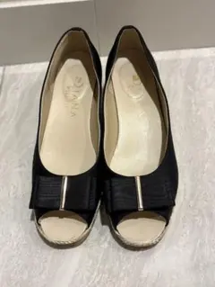 DIANA ダイアナ オープントゥパンプス ブラック　23.5のサムネイル