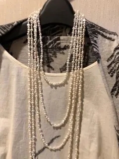 美品　5連　小粒の淡水パール　ロングネックレス　未使用品