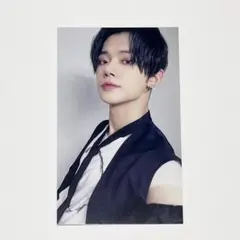 TXT ヨンジュン トレカ ユニバ ラキドロ freeze 日本 TXT ヨンジュン freeze ラキドロ トレカ 日本 ユニバ - メルカリ
