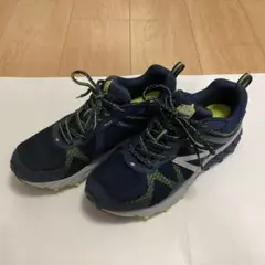 ニューバランス　ゴアテックストレイル　MT610 26.5cm ダークブルーのサムネイル