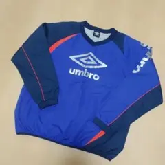 美品 umbro 150サイズ 裏起毛ピステ