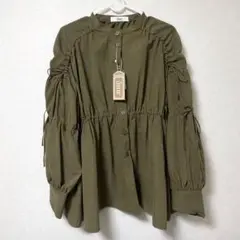 【タグ付き】amr. ギャザーリボンブラウス brownのサムネイル