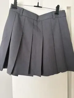 GU プリーツスコート　ダークグレー　Mサイズ