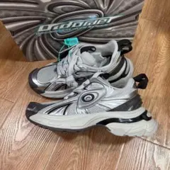 オールドオーダー スニーカー