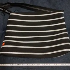 Zip-it ストライプデザイン サコッシュ バッグ