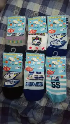 サンリオSanrioしんかんせん靴下6足セット新幹線