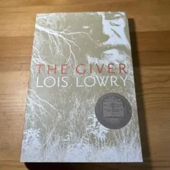 THE GIVER LOIS LOWRY