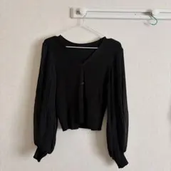 【新品未使用】レディース　トップス　ブラック