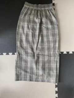 GU チェックナローミディスカート ベージュ Sサイズ