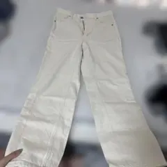 ホワイト テーパードアンクルジーンズ