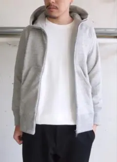 カーリー パーカー