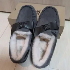 UGG グレー リボン付きモカシン