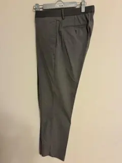 UNIQLO ストレッチ素材のグレーパンツ　サイズＬ