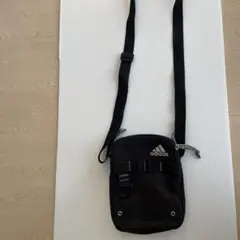 adidas ブラック ショルダーバッグ