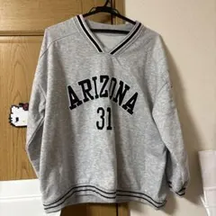 グレー トレーナー