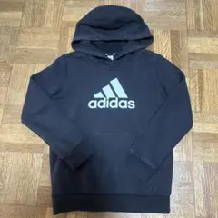 男の子　adidas 黒 フード付きパーカー　130