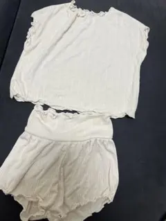 韓国子供服　peekaboo セットアップ