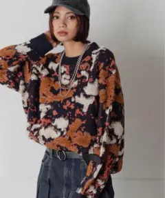 ★新品★ページボーイループアート柄ニットプルオーバー