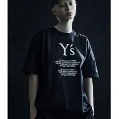 Y's ブラック Tシャツ ロゴプリントのサムネイル