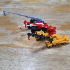 トミカ　タダノ、ニッサン、三菱ふそう クレーン車　4台セット