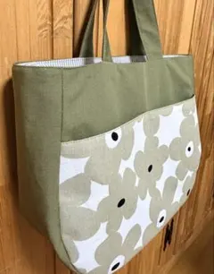 花柄ラウンドトートバッグ　北欧風　 カーキ色