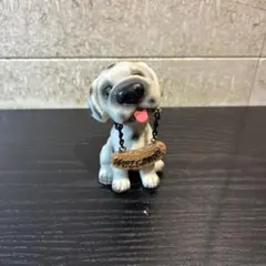 WELCOMEプレート付き 子犬の置物