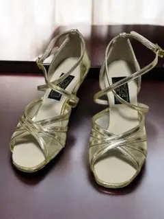 WORLD ゴールド ストラップ付きサンダル 23.5cm