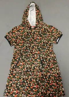 美品！ PINK HOUSE（ピンクハウス）綿100% 花柄半袖パーカーのサムネイル