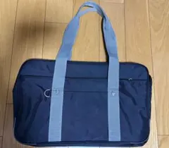 黒いナイロン製トートバッグ スクールバッグ