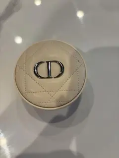 diorディオールスキン フォーエヴァー クッション パウダー ラベンダー