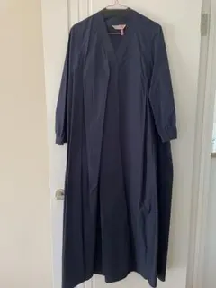ネイビーのロングワンピース　7分袖
