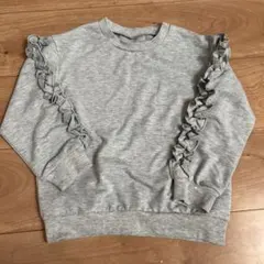 フリル付きグレー スウェットトレーナー 6Y シーン