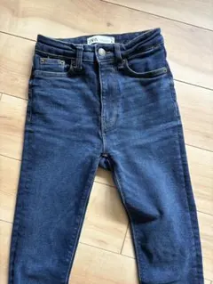 ZARA スキニージーンズ　美品です