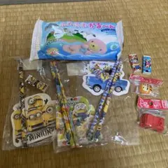 ディズニー　ミニオン筆記用具　鉛筆　消しゴム　メモ帳　はたらくシリーズ　ねんど