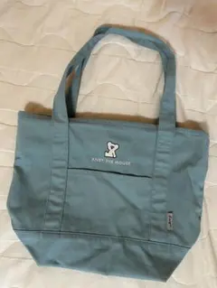 水色のトートバッグ