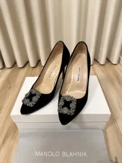 Manolo Blahnik ビジュー フラット ブラック ベルベット37.5 - メルカリ