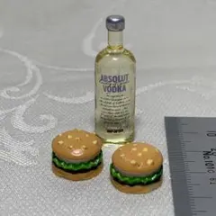 1/6スケール　アブソルートウォッカ & ハンバーガー