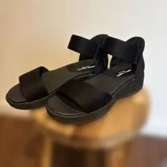 きりくさん専用！美品 セダークレスト ブラック スポーツサンダル 厚底のサムネイル