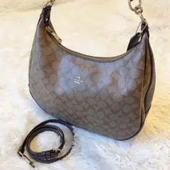 美品✨Coach ショルダーバッグ ハーフムーン F58288 美品✨Coach ショルダーバッグ ハーフムーン F58288 - メルカリ