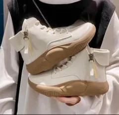 ホワイト裏毛ハイカットスニーカー ジッパー付き