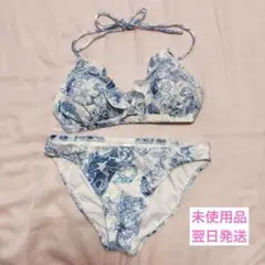 【即日〜翌日発送】ビキニ&アウター３点セット９号　新品未使用のサムネイル