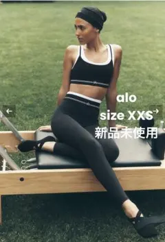 2026年最新】alo yoga レギンスの人気アイテム - メルカリ