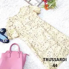 ✨美品✨♥TRUSSARDI♥ワンピース（L相当）ベージュ/総柄/