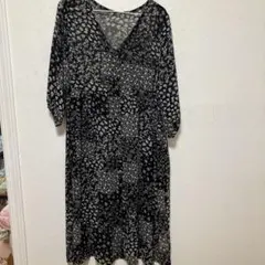 花柄 Vネック 七分袖 ロングワンピース