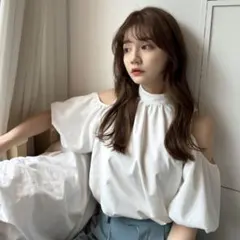 idem オフショルリボンブラウスのサムネイル